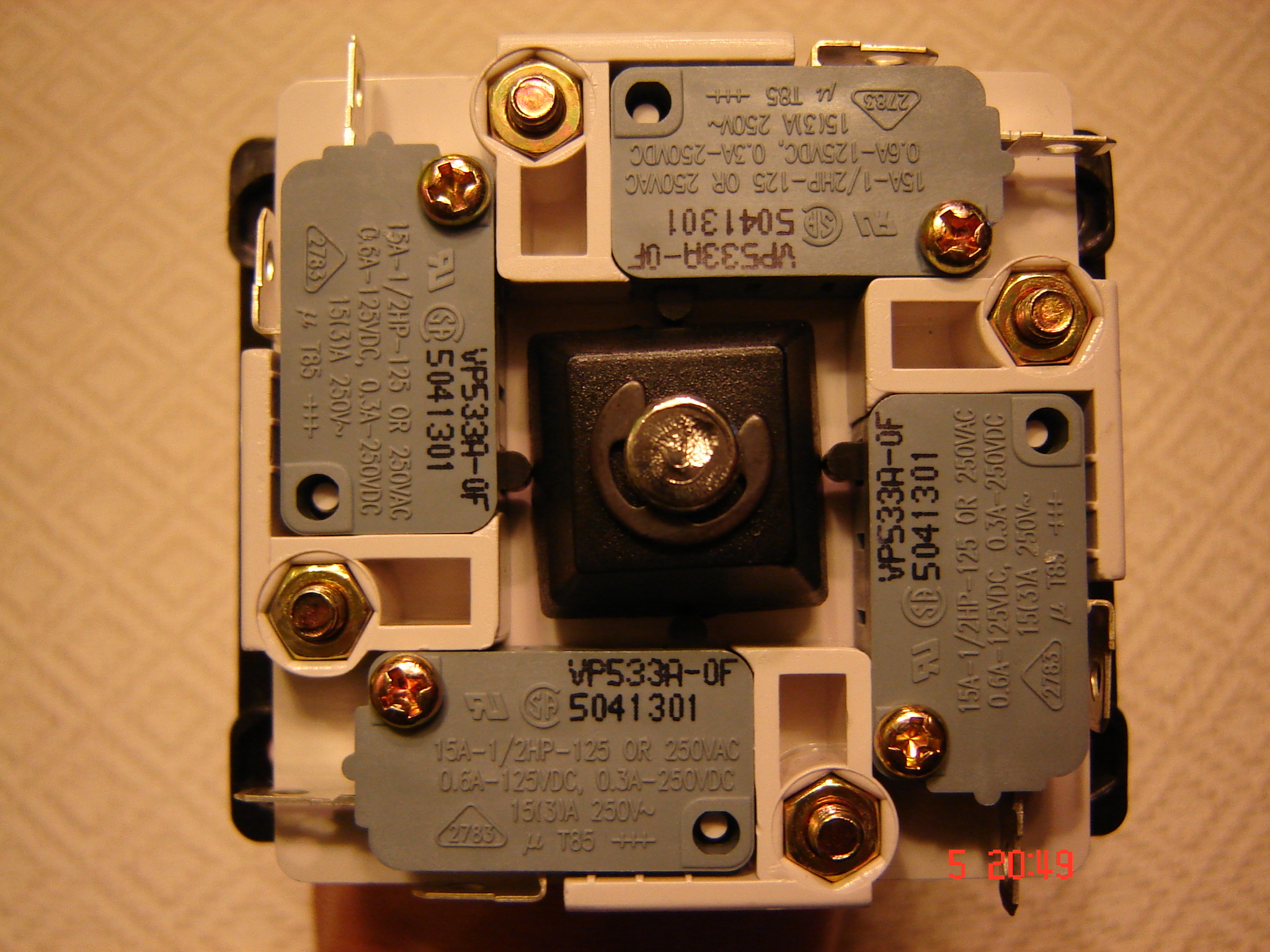 Crown_305_2